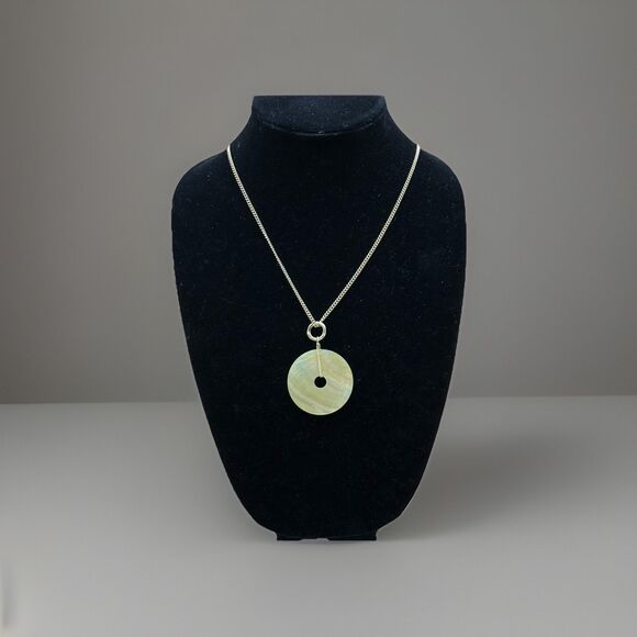 Yellow Mother of Pearl Donut Pi Disc Pendant Necklace Silver Tone Curb Chain - Picture 2 of 4